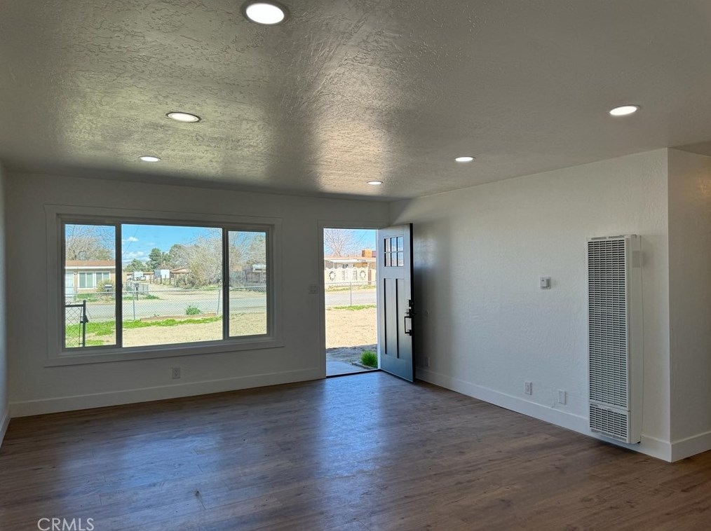 25491 Jade Rd, Barstow CA  92311-3356 exterior