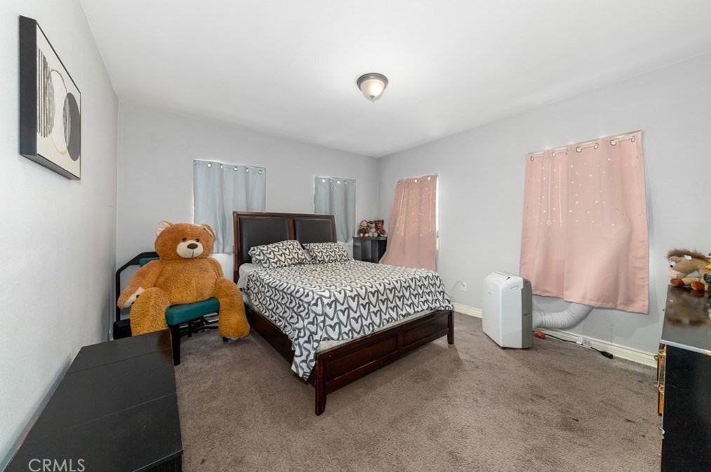 2809 Pershing Ave, San Bernardino CA  92405-3539 exterior