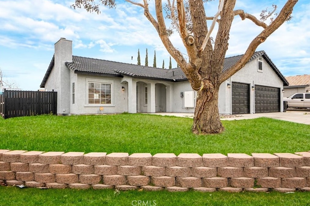 12489 Petaluma Rd, Victorville CA  92392-7607 exterior