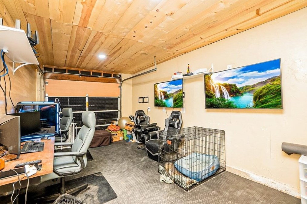 12489 Petaluma Rd, Victorville CA  92392-7607 exterior