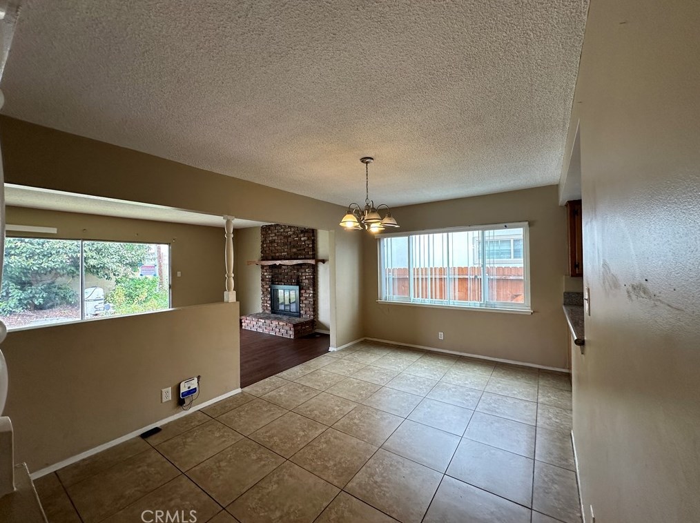 2033 Elm Ave, Anaheim CA  92804-2553 exterior