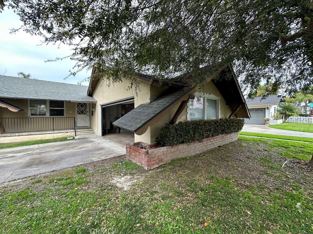 2033 Elm Ave, Anaheim CA  92804-2553 exterior