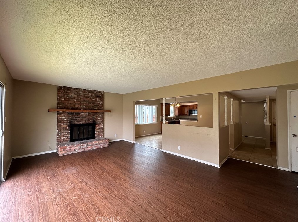 2033 Elm Ave, Anaheim CA  92804-2553 exterior