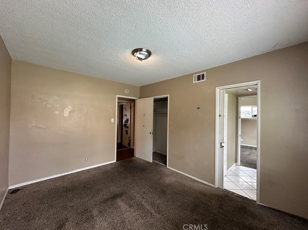 2033 Elm Ave, Anaheim CA  92804-2553 exterior