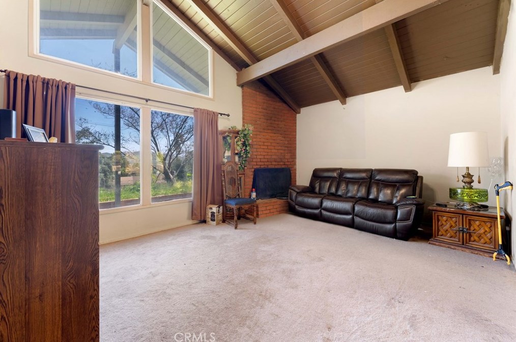 5821 Bronco Ln, Riverside CA  92509-6540 exterior