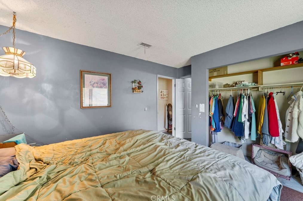 5821 Bronco Ln, Riverside CA  92509-6540 exterior