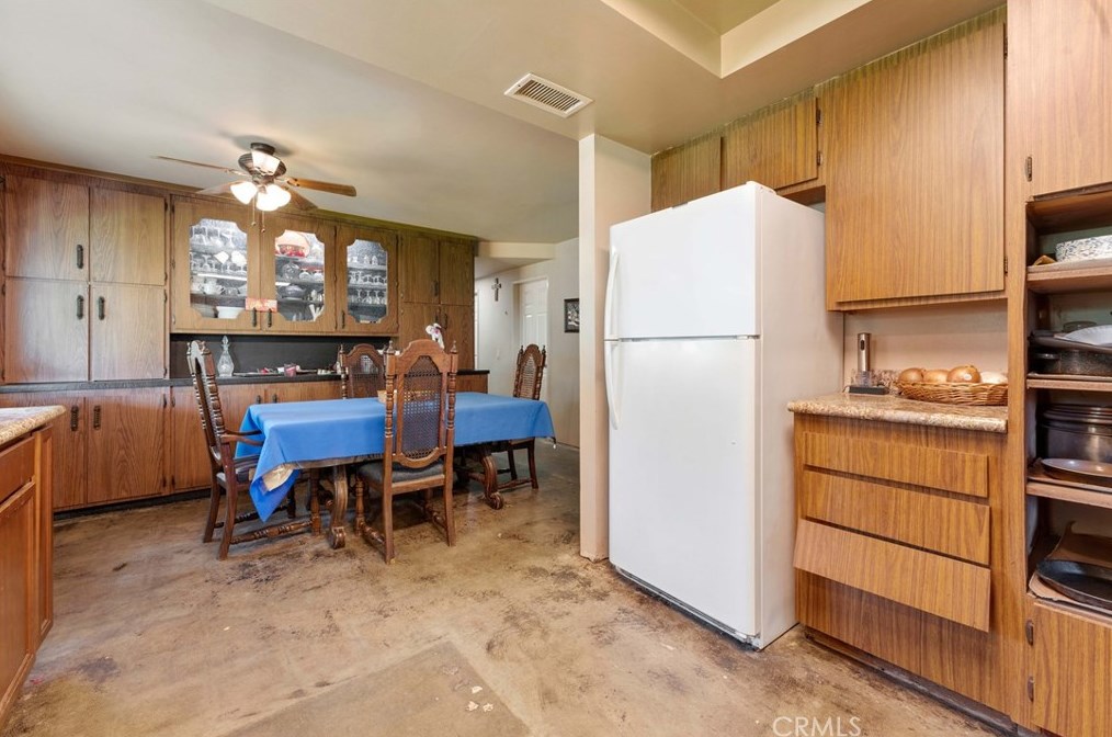 5821 Bronco Ln, Riverside CA  92509-6540 exterior