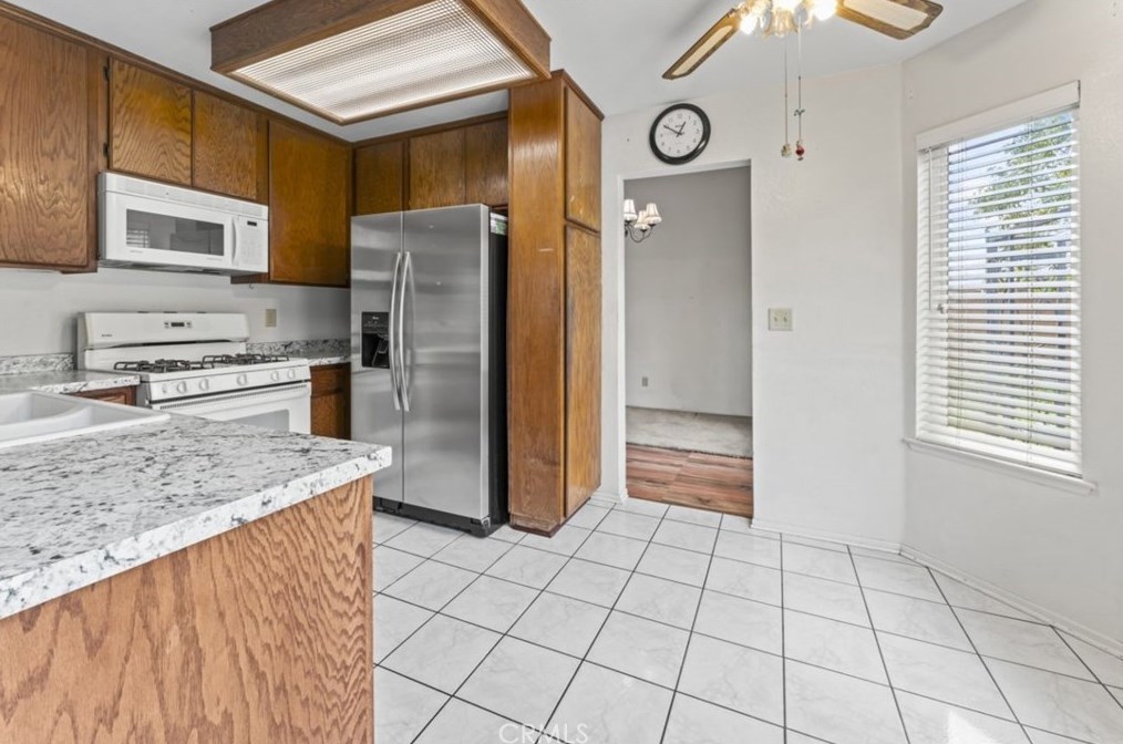 6324 Walnut Ave, San Bernardino CA  92407-4012 exterior