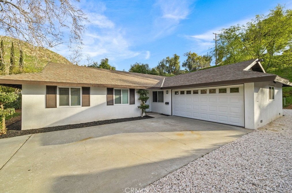 230 Goodrich Dr, Riverside CA  92507-4850 exterior