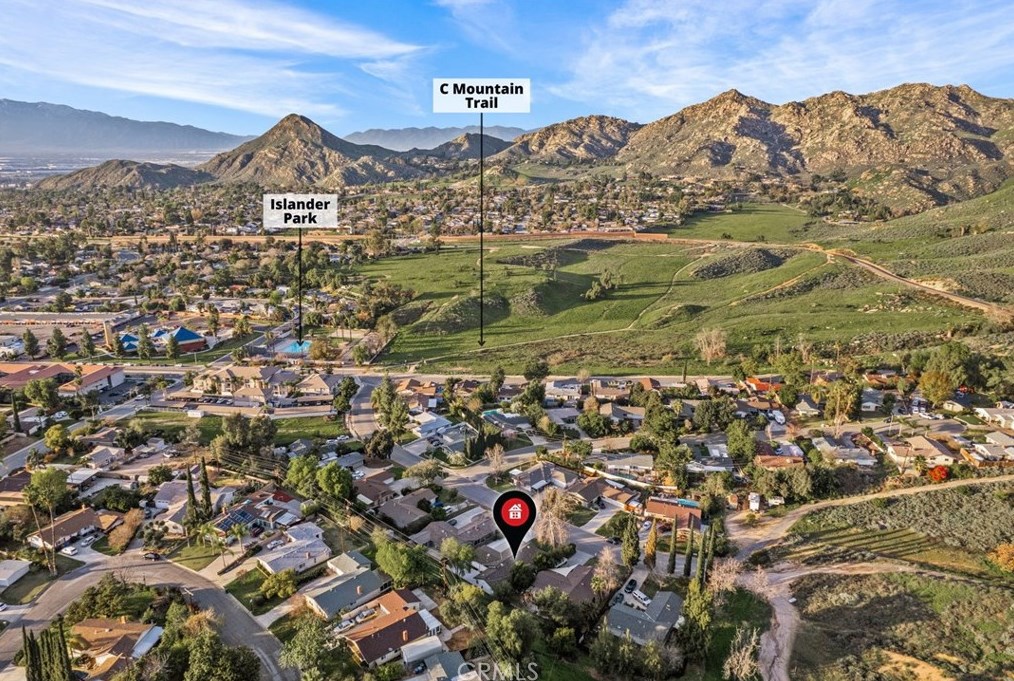 230 Goodrich Dr, Riverside CA  92507-4850 exterior