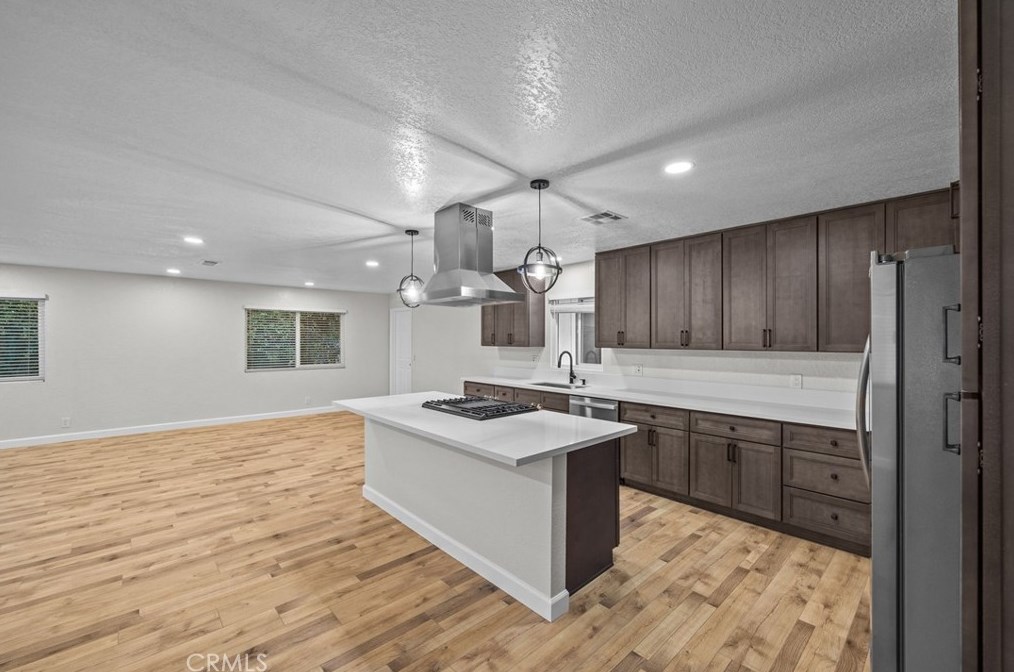 230 Goodrich Dr, Riverside CA  92507-4850 exterior