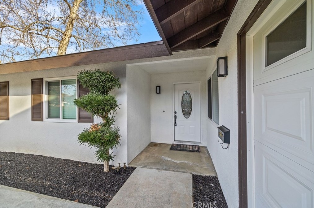 230 Goodrich Dr, Riverside CA  92507-4850 exterior