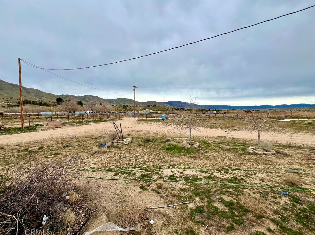 19970 Medford Way, Apple Valley CA  92308-5306 exterior