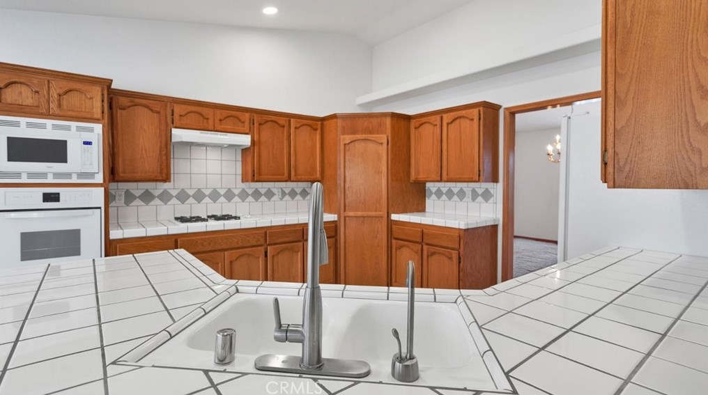 20260 Quail Hollow Rd, Apple Valley CA  92308-5013 exterior