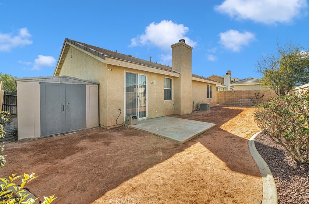 3431 Garnet Ave, Tropico Village CA  93560-7612 exterior