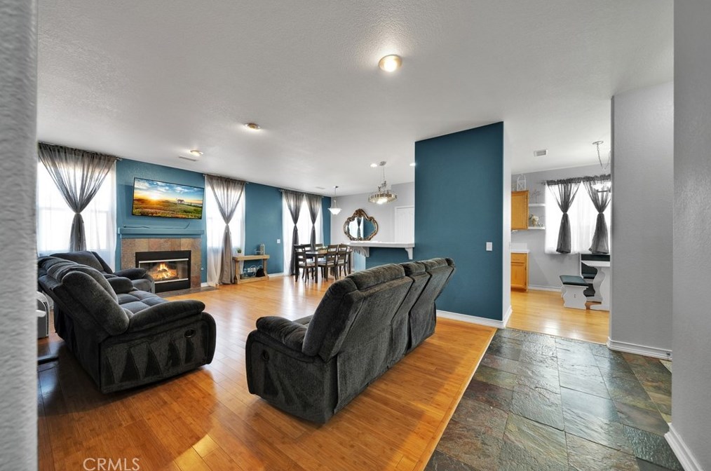 3431 Garnet Ave, Tropico Village CA  93560-7612 exterior