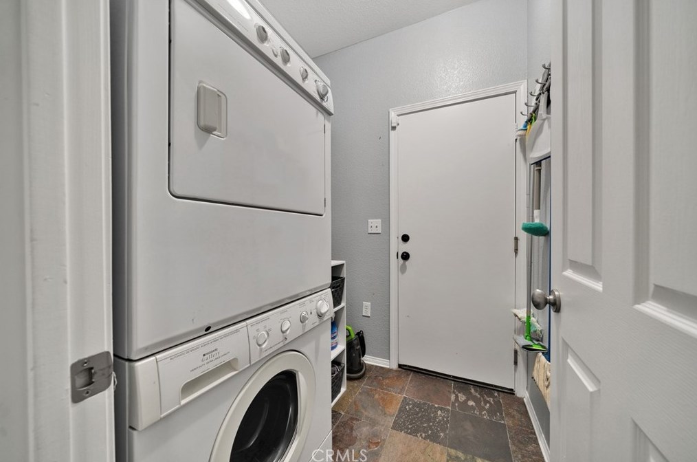 3431 Garnet Ave, Tropico Village CA  93560-7612 exterior