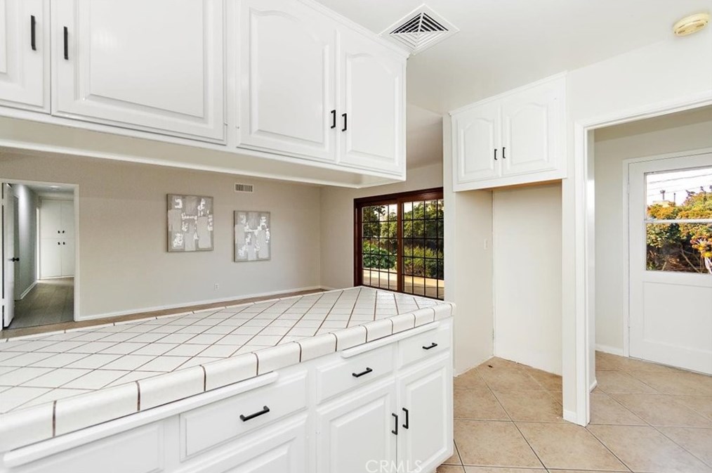 1839 Morgan Ave, Claremont CA  91711-2625 exterior