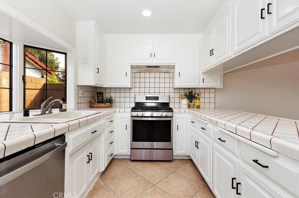 1839 Morgan Ave, Claremont CA  91711-2625 exterior