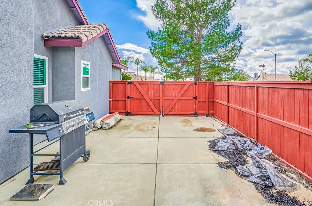 2712 Sheridan Rd, San Bernardino CA  92407-0253 exterior