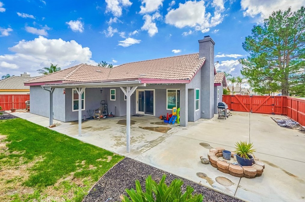 2712 Sheridan Rd, San Bernardino CA  92407-0253 exterior