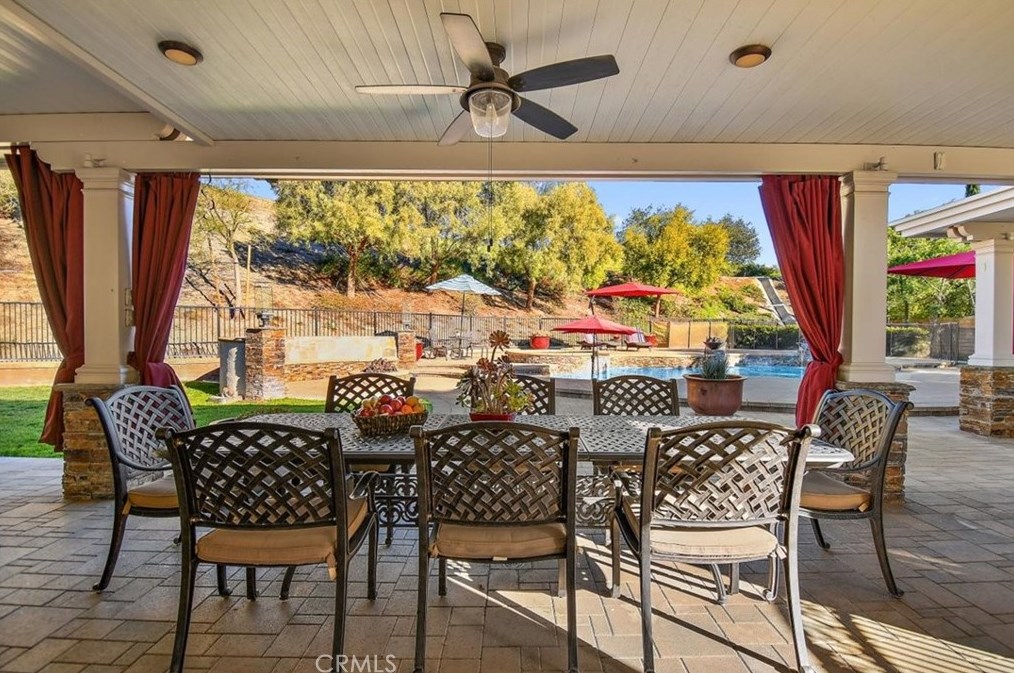 16352 Sierra Heights Dr, Riverside CA  92503-8457 exterior