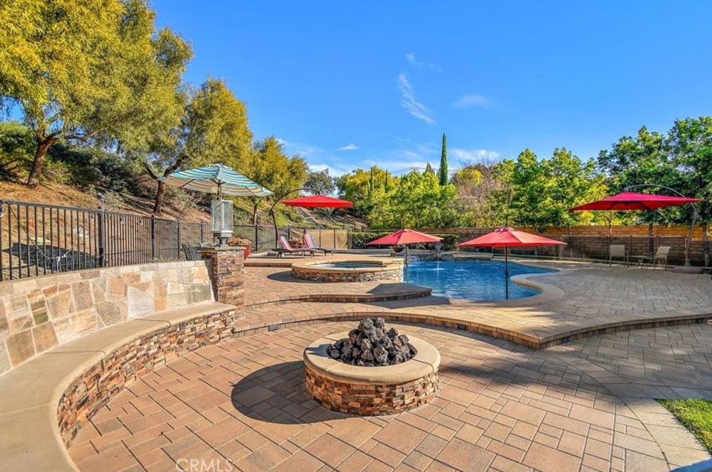 16352 Sierra Heights Dr, Riverside CA  92503-8457 exterior