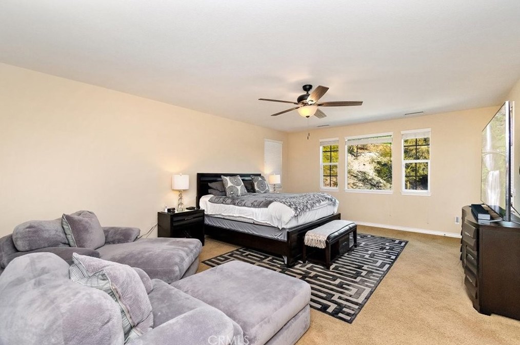 16352 Sierra Heights Dr, Riverside CA  92503-8457 exterior