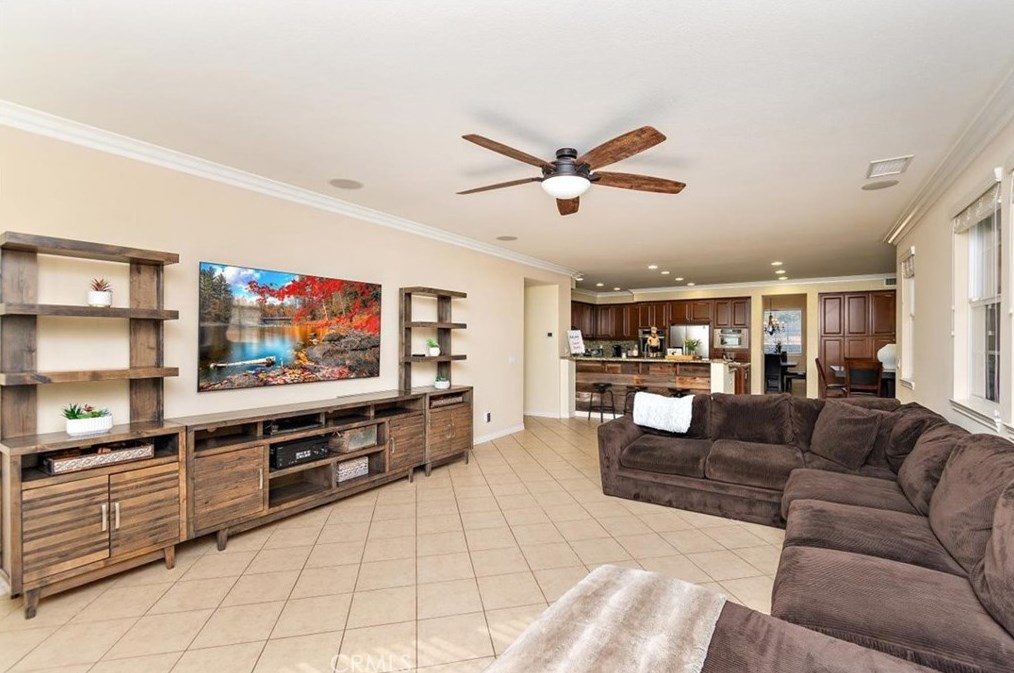 16352 Sierra Heights Dr, Riverside CA  92503-8457 exterior