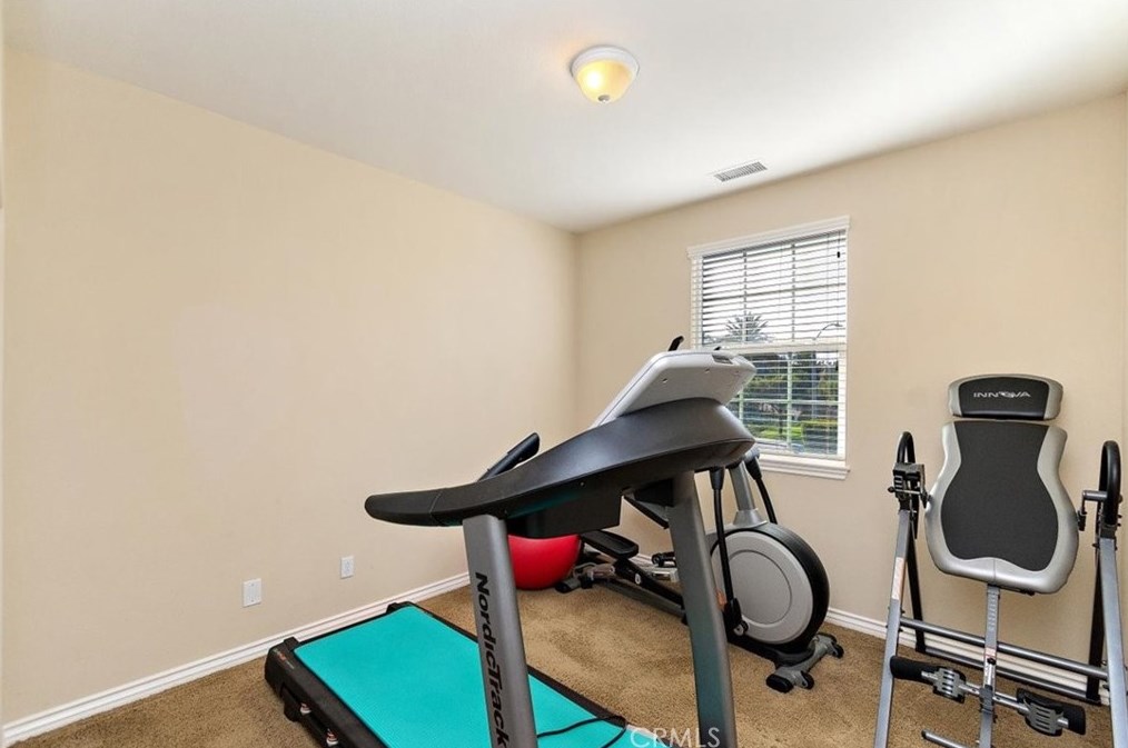 16352 Sierra Heights Dr, Riverside CA  92503-8457 exterior