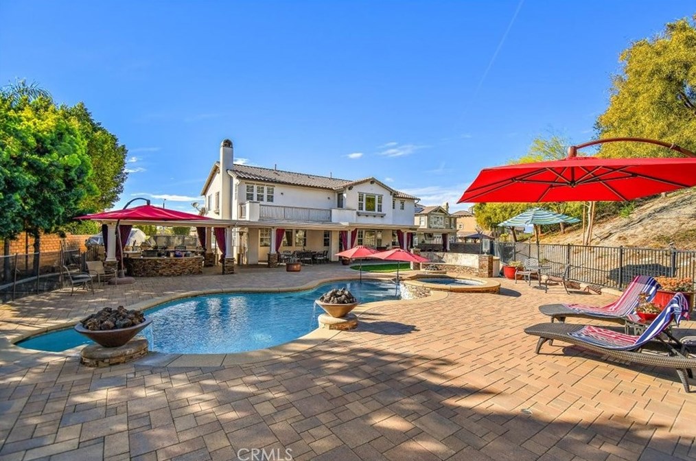 16352 Sierra Heights Dr, Riverside CA  92503-8457 exterior