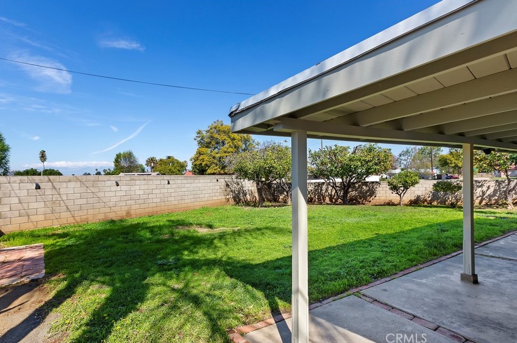 8739 California Ave, Riverside CA  92503-3324 exterior