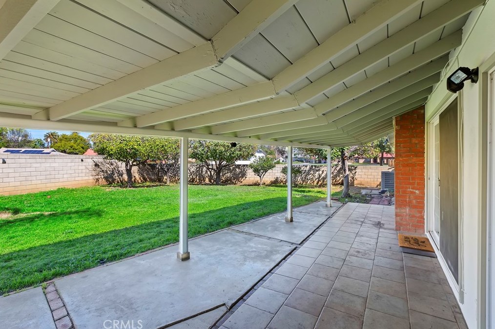 8739 California Ave, Riverside CA  92503-3324 exterior