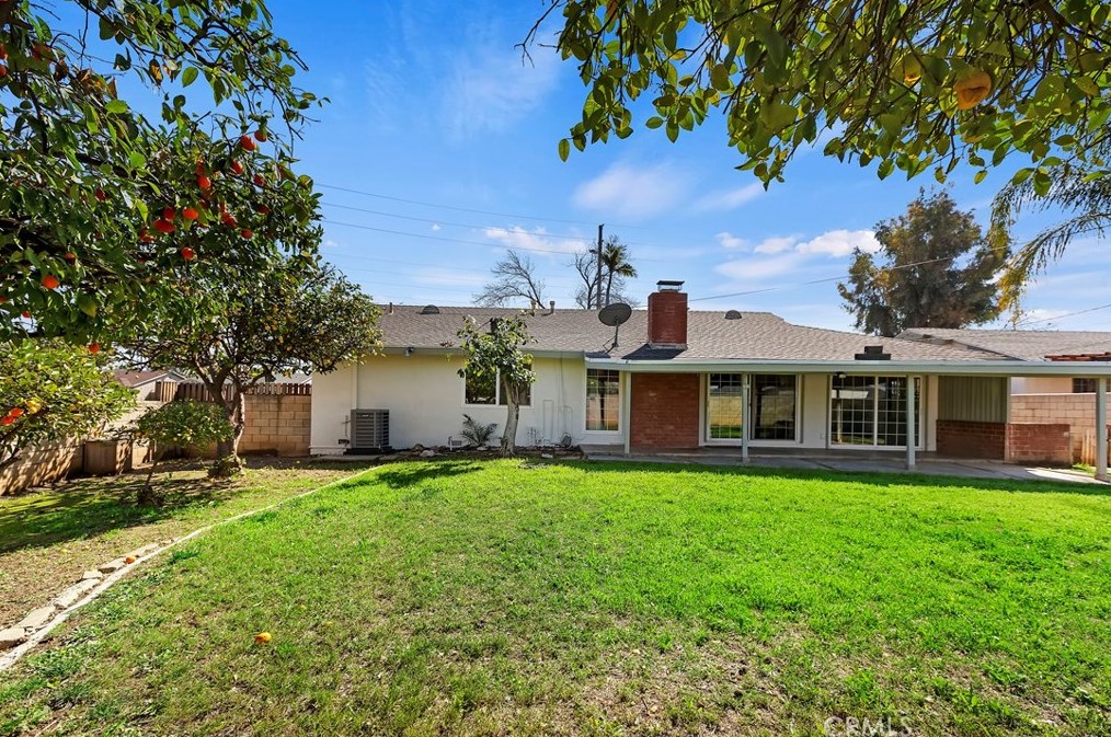 8739 California Ave, Riverside CA  92503-3324 exterior