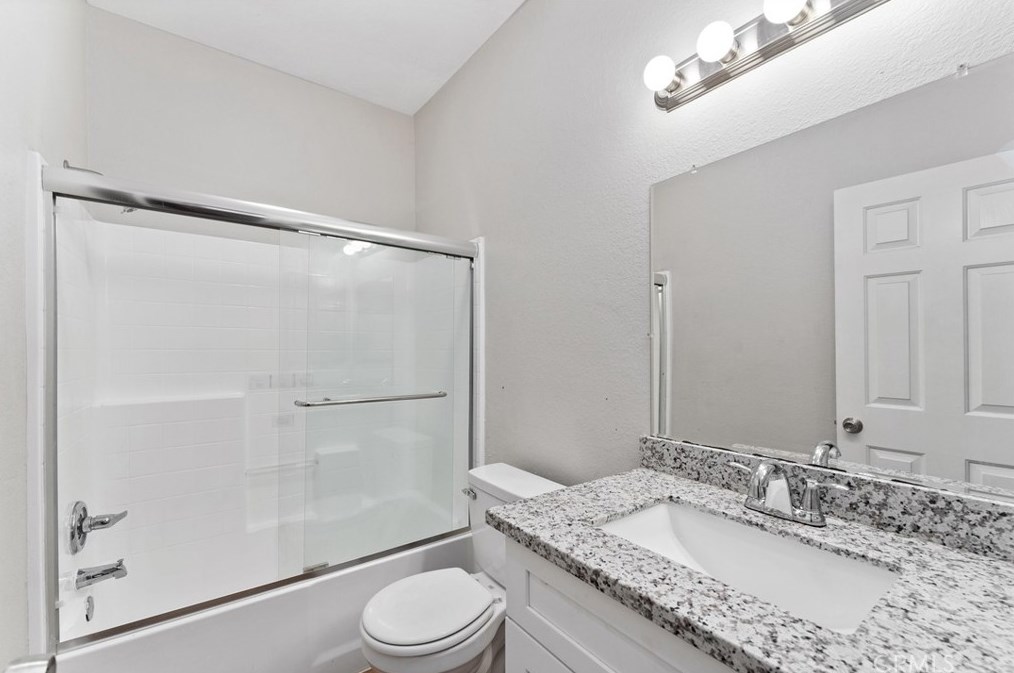 14941 Preston Dr, Fontana CA  92336-5506 exterior