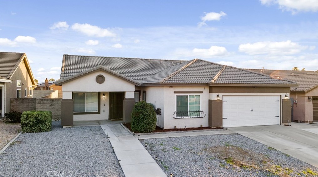 14941 Preston Dr, Fontana CA  92336-5506 exterior