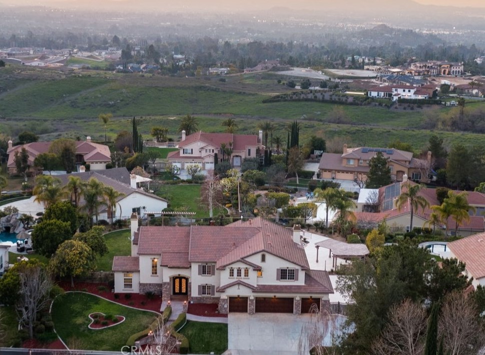 7449 Chateau Ridge Ln, Riverside CA  92506-7548 exterior