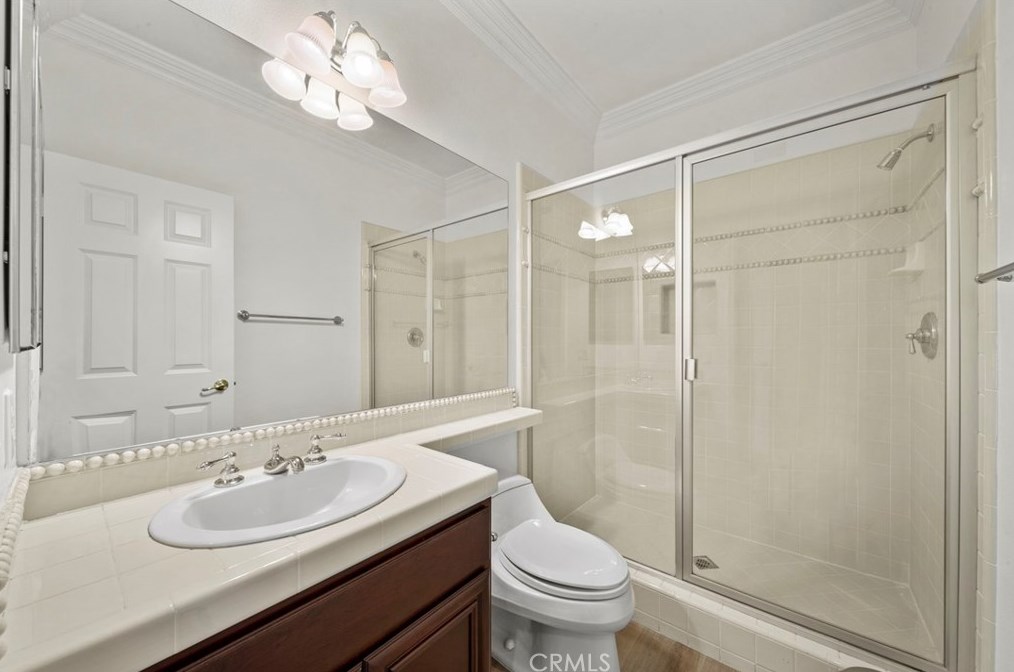 7449 Chateau Ridge Ln, Riverside CA  92506-7548 exterior