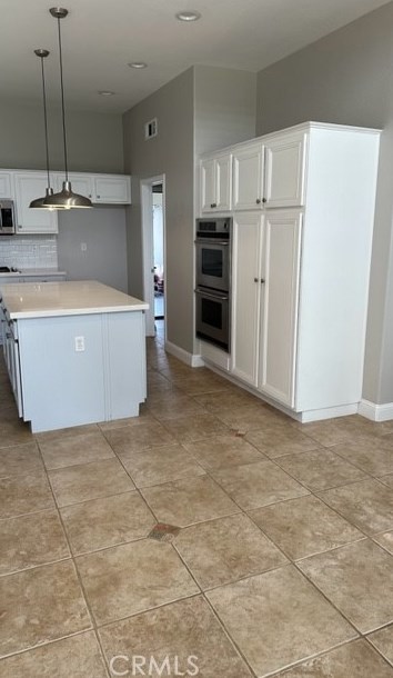 811 Inverlochy Dr, Fallbrook CA  92028-4498 exterior
