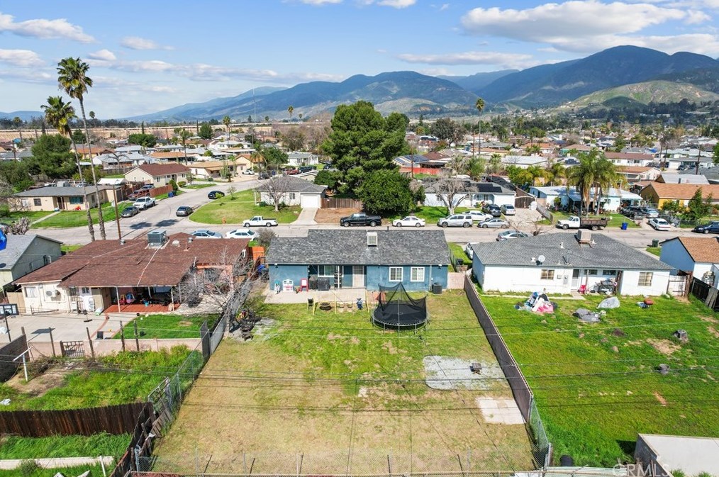 1249 33rd St, San Bernardino CA  92404-2603 exterior