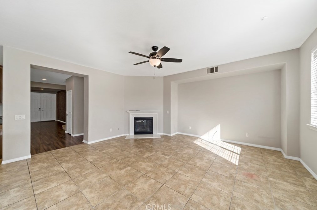 5055 Glenwood Ave, Fontana CA  92336-0765 exterior