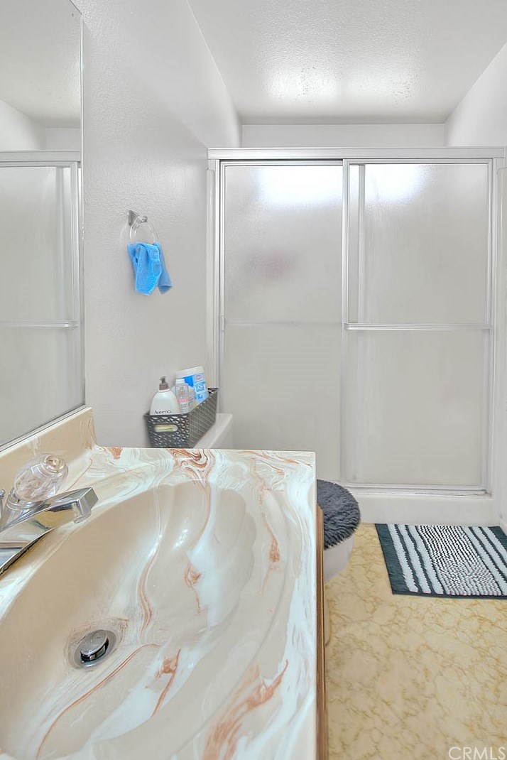 10355 Victor Ave, Hesperia CA  92345-2723 exterior