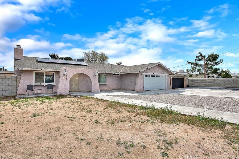 10355 Victor Ave, Hesperia CA  92345-2723 exterior