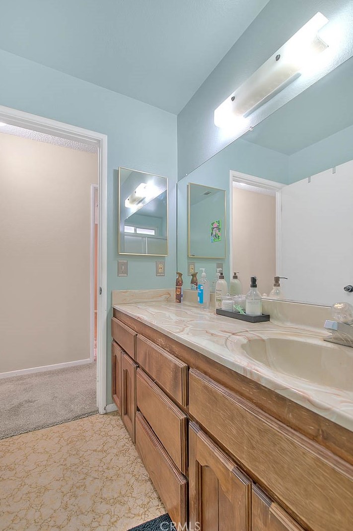 10355 Victor Ave, Hesperia CA  92345-2723 exterior