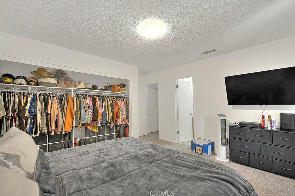 10355 Victor Ave, Hesperia CA  92345-2723 exterior