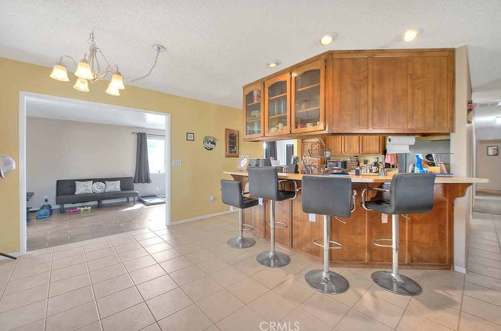 10355 Victor Ave, Hesperia CA  92345-2723 exterior