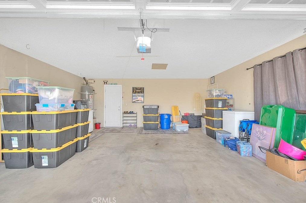 10355 Victor Ave, Hesperia CA  92345-2723 exterior