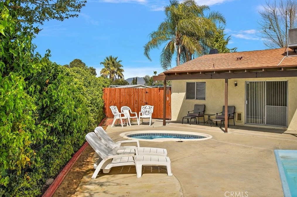 27195 Orangemont Way, Hemet CA  92544-8308 exterior
