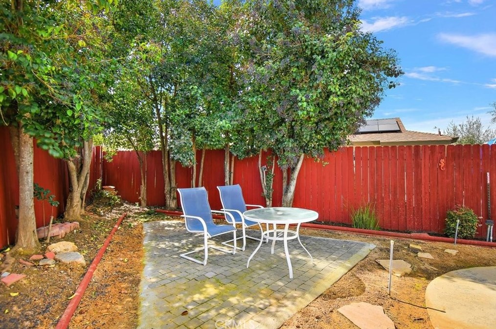 27195 Orangemont Way, Hemet CA  92544-8308 exterior