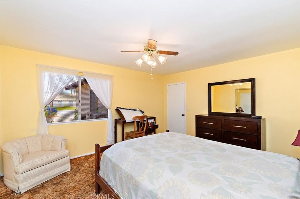 27195 Orangemont Way, Hemet CA  92544-8308 exterior